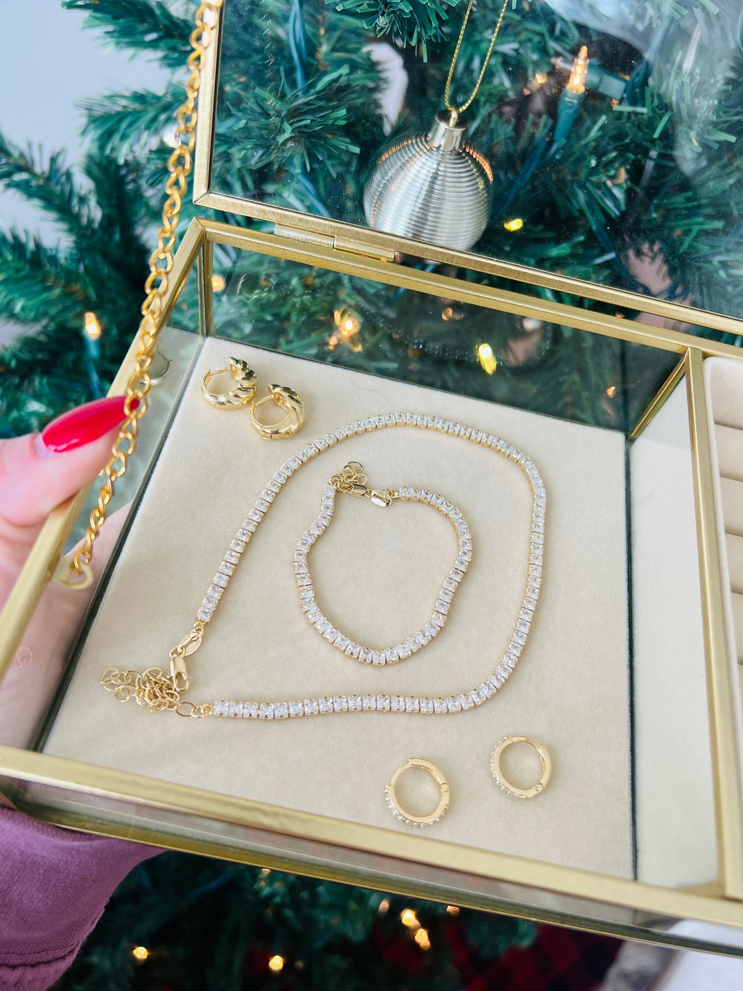 Eva Tennis Necklace