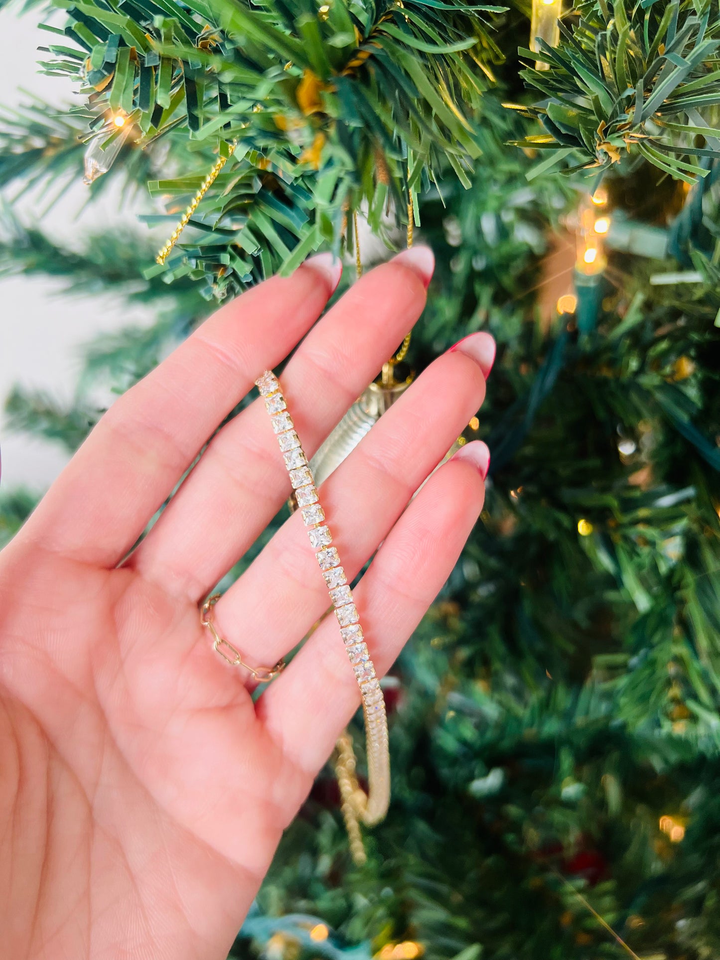 Eva Tennis Necklace