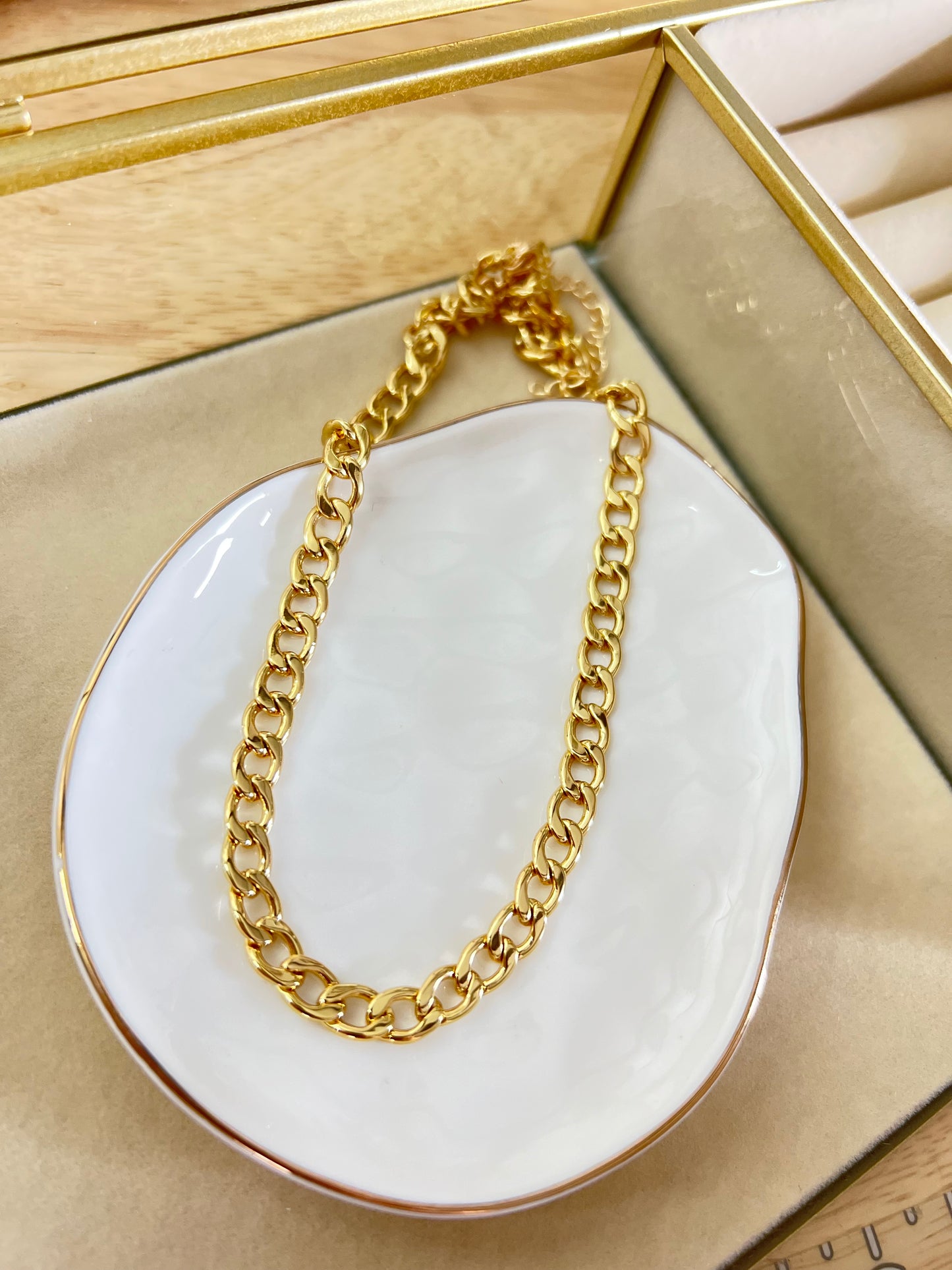Automatic Curb Necklace