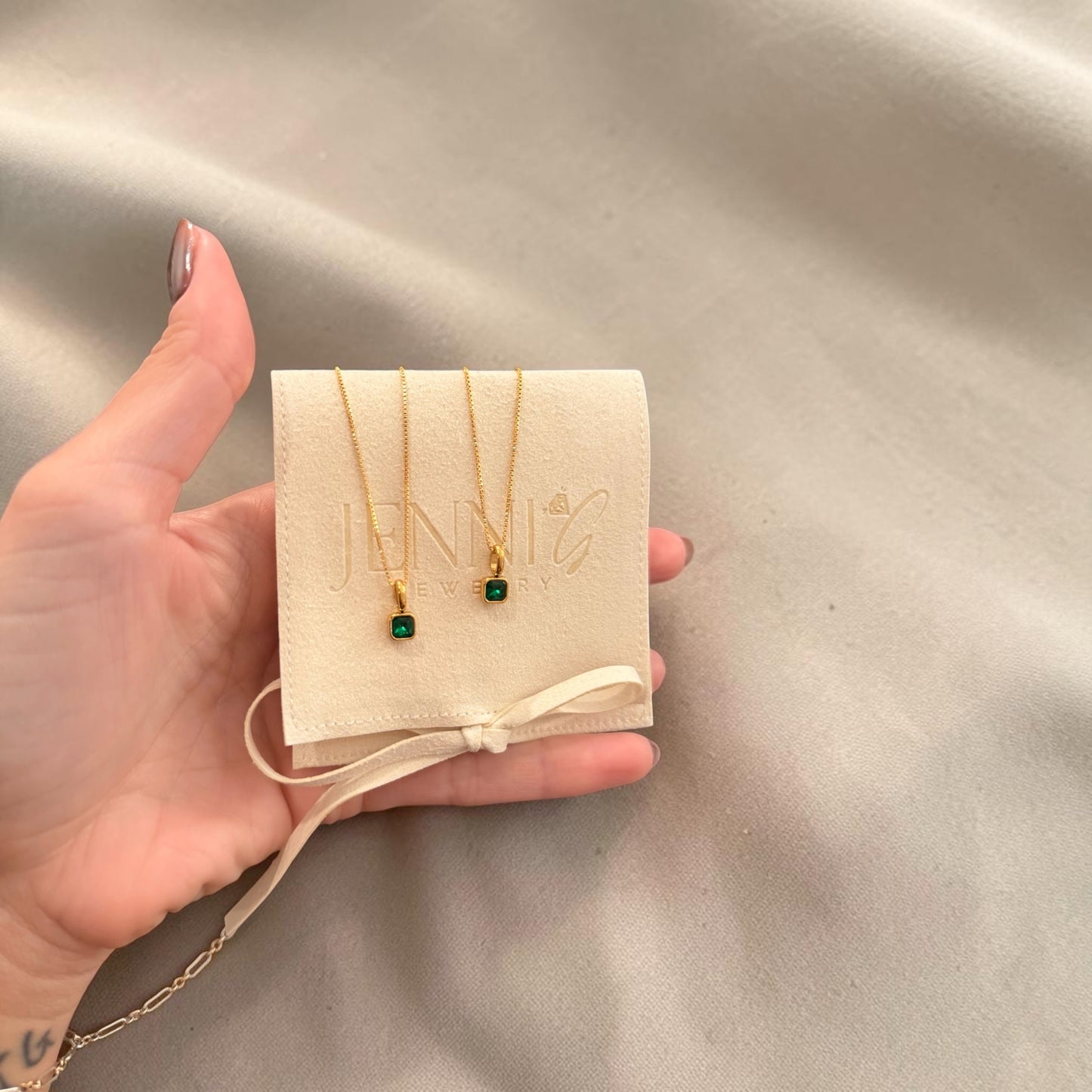 Emerald Vault Necklace
