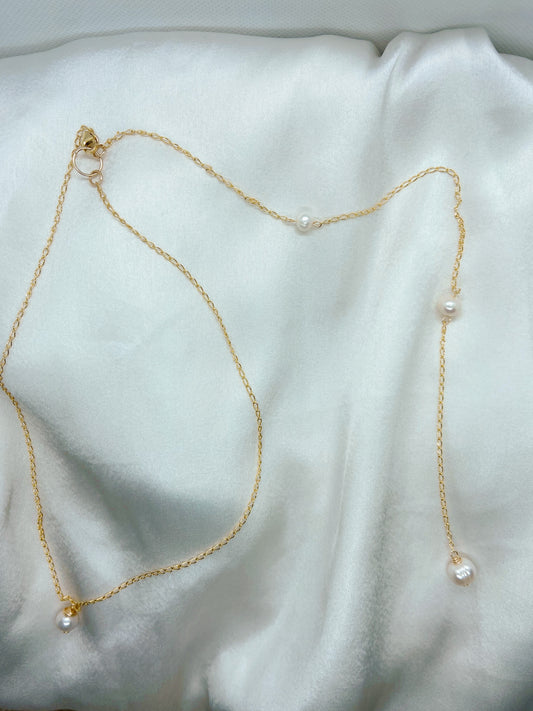 Pearl Back Drop Necklace