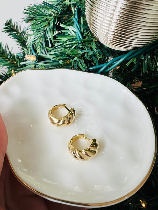 Gloria Croissant Clicker Earring Hoop