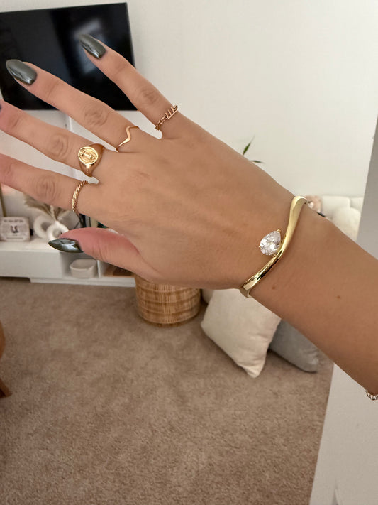 The Demi Bangle