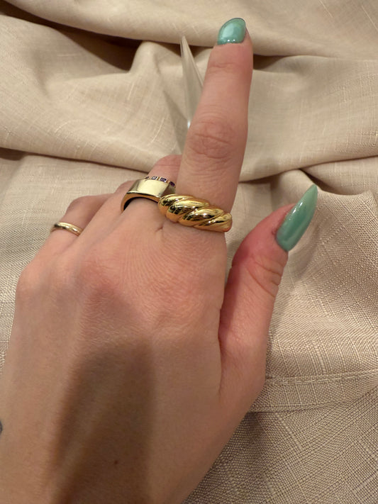 Croissant Ring
