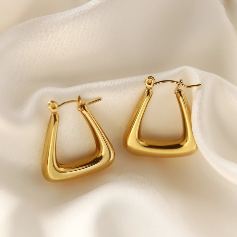 Try Me Triangle Half Hoops